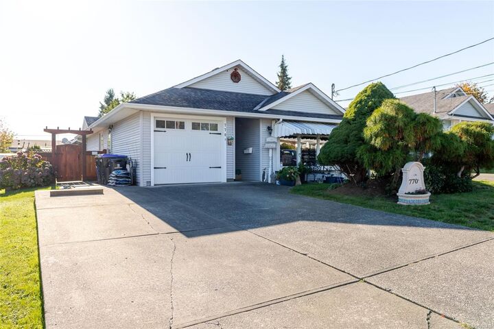 Property Photo: 770 Park Pl #A BC V9N 8K6