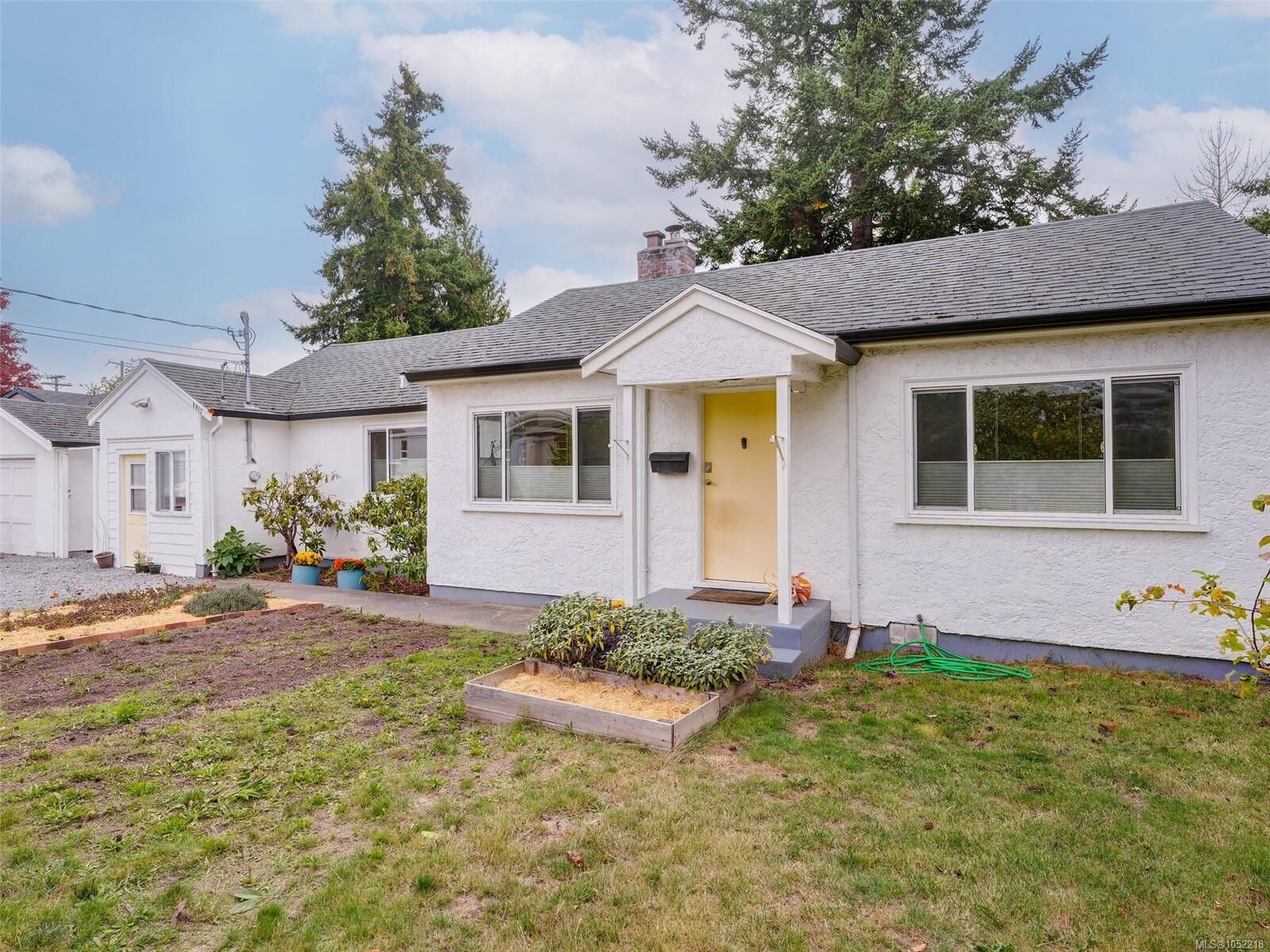 Property Photo:  4012 Raymond St N  BC V8Z 4K8 
