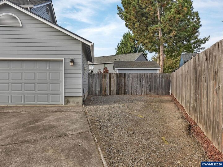 Property Photo:  1250 Horizon Ridge Ct NE  OR 97303 
