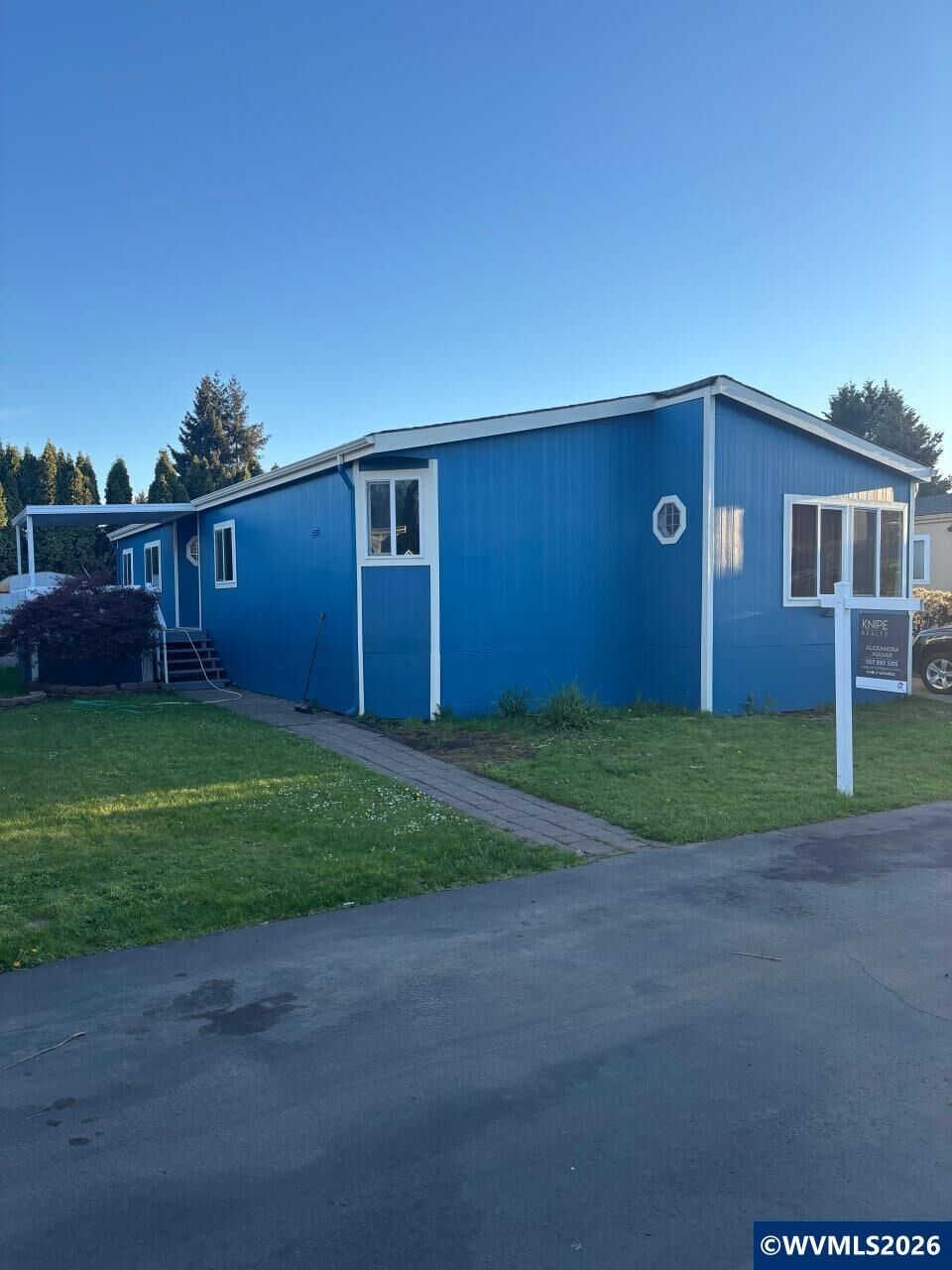 Property Photo: 1400 Candlelight #174 Dr 174 OR 97402
