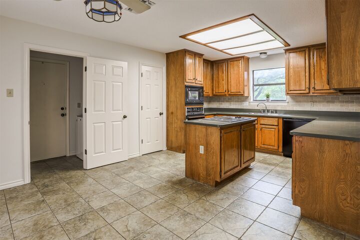 Property Photo:  4451 Stony Meadow Lane  TX 78731 