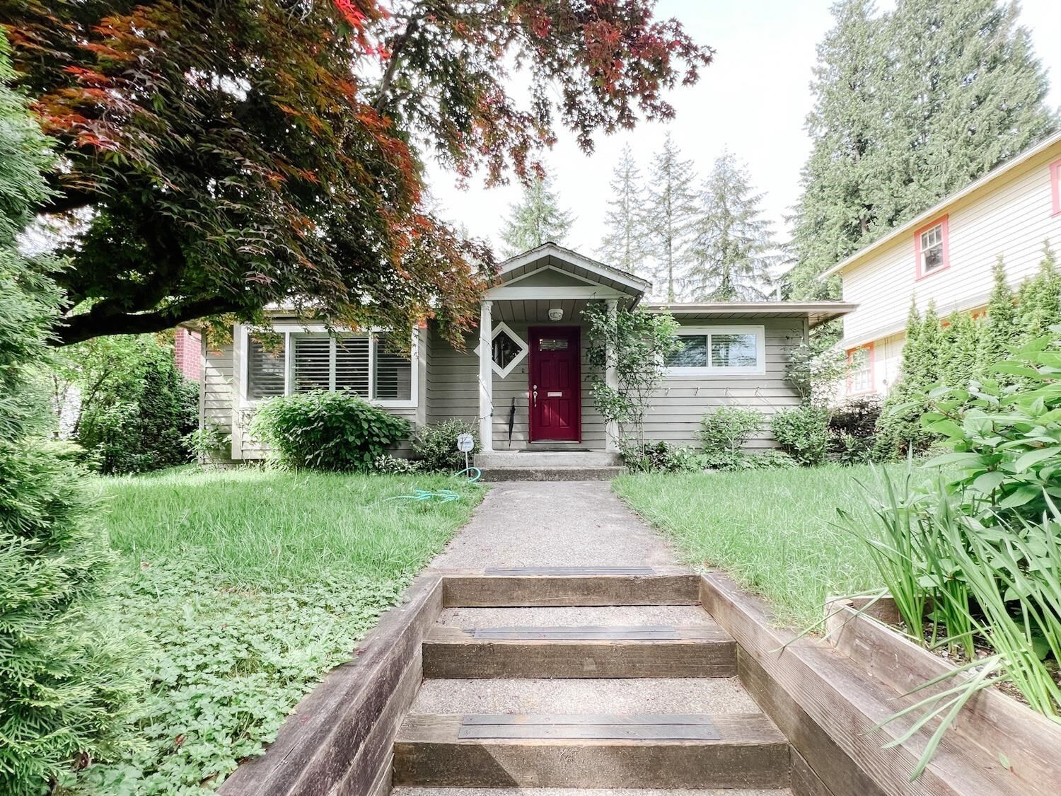 Property Photo:  