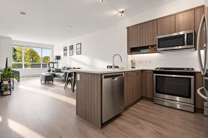 Property Photo:  1306 Fifth Avenue 202  BC V3M 0K5 