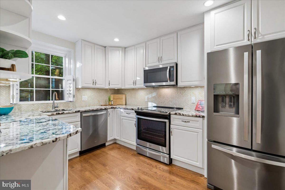 Property Photo:  2952 S Columbus Street A2  VA 22206 