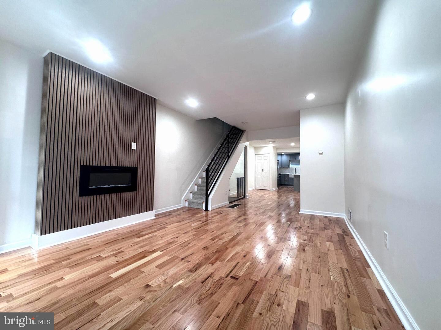 Property Photo:  139 Mifflin Street  PA 19148 
