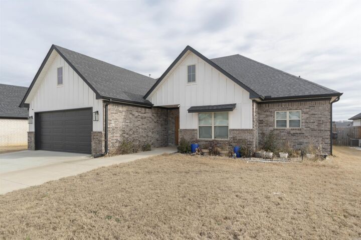 Property Photo:  115 Corniche Lane  AR 72113 