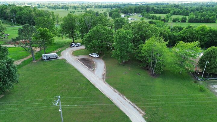 Property Photo:  621 US-62  AR 72513 