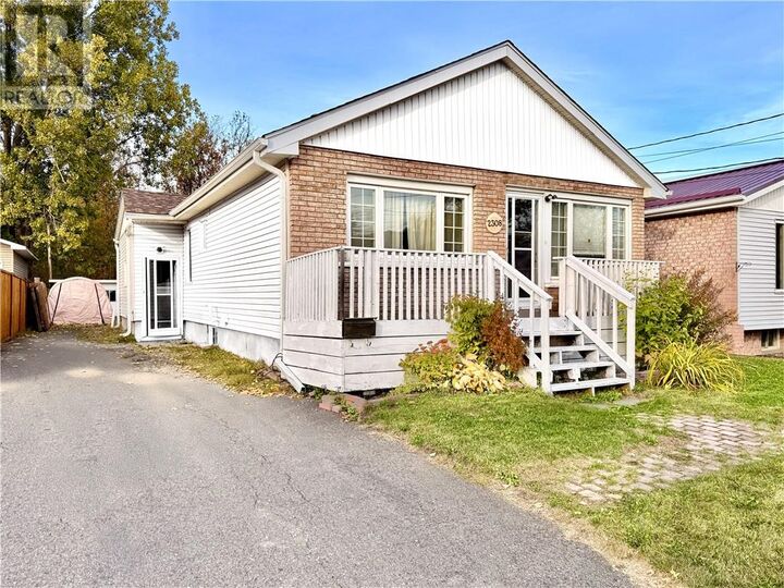 Property Photo:  2308 Josephine Street  ON P3A 2N2 