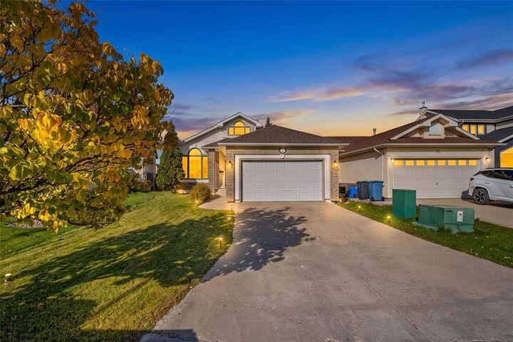 Property Photo:  39 Cedar Glen Road  MB R3Y 1P9 