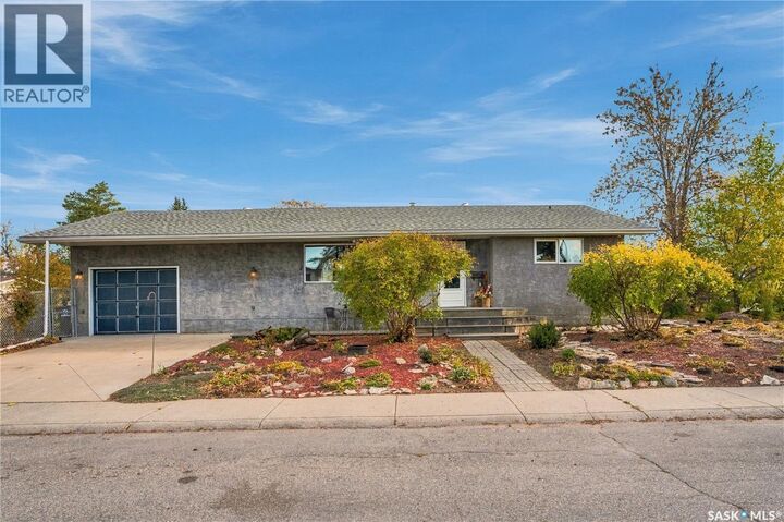 Property Photo: 3538 Centennial Drive SK S7L 5C2