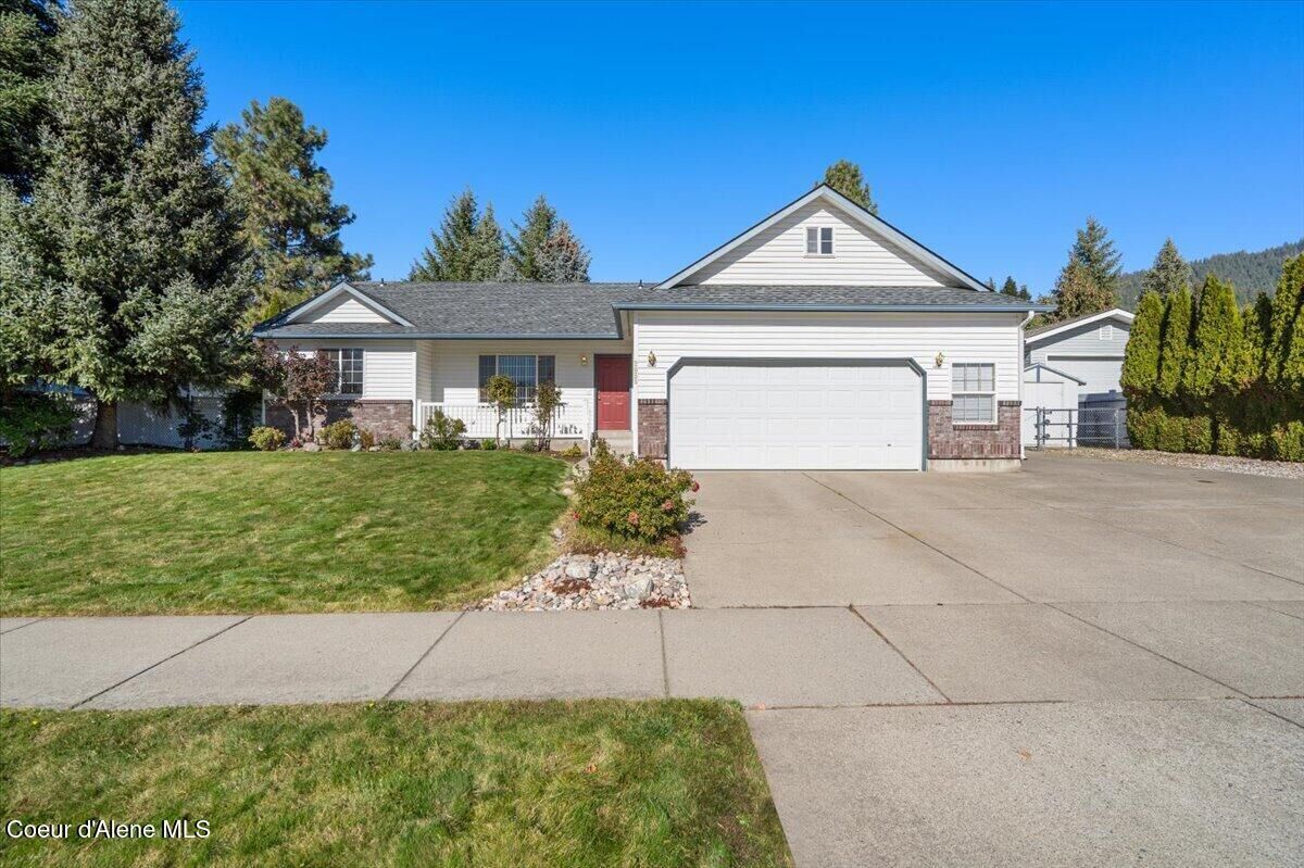 Property Photo:  2055 E Briarleaf Ave  ID 83815 
