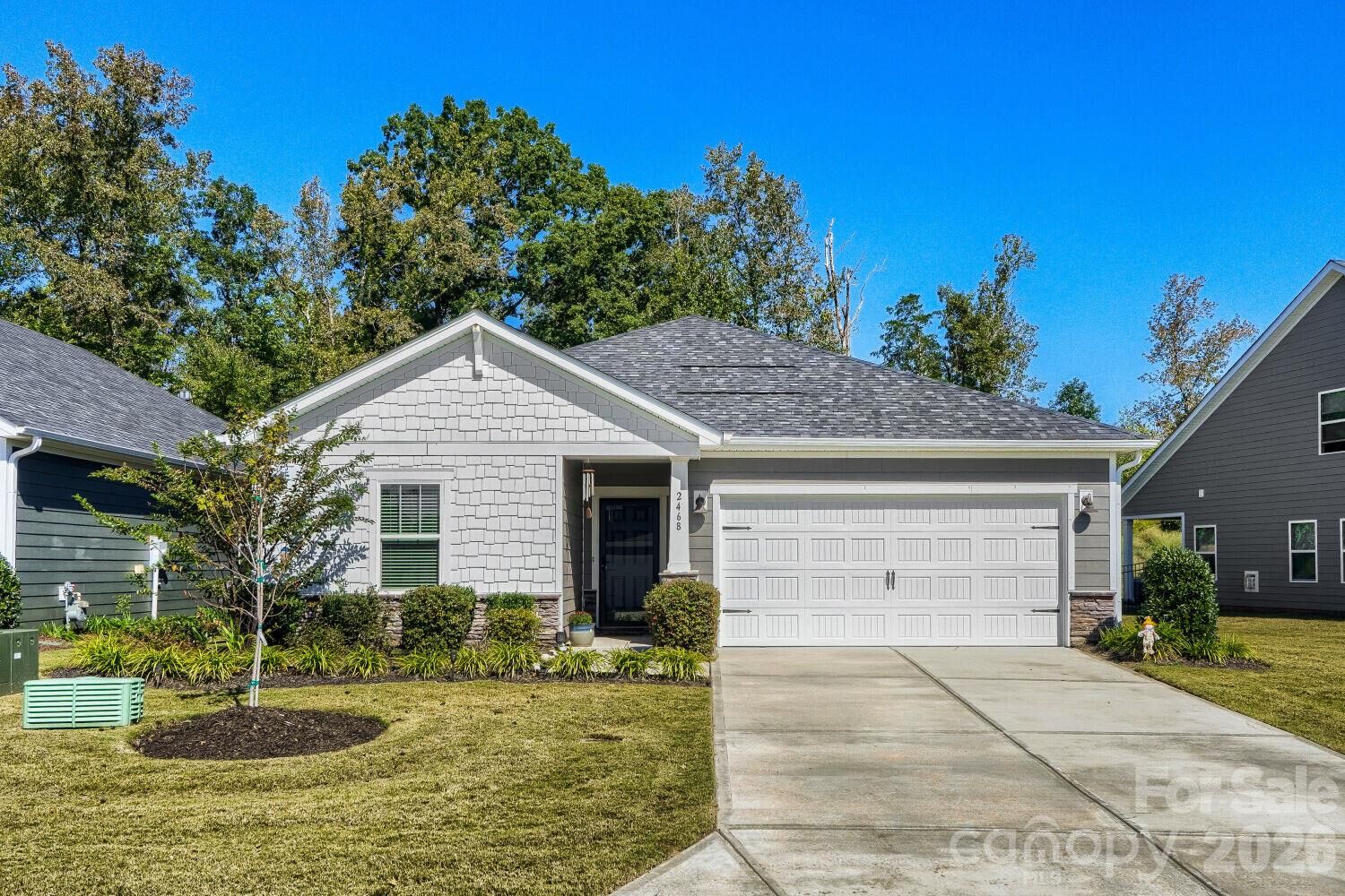 Property Photo: 2468 Riparian Way NC 28037