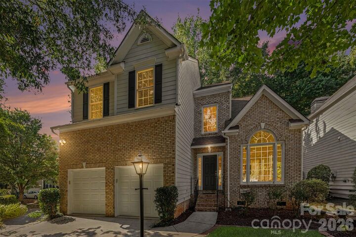 Property Photo:  2103 Sablewood Drive  NC 28205 
