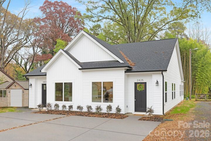 Property Photo:  2421 Toddville Road  NC 28214 