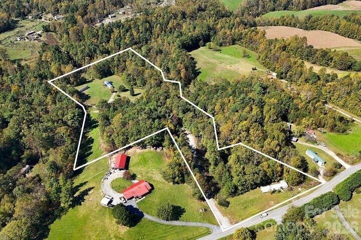 Property Photo:  631 Union Hill Road  NC 28792 