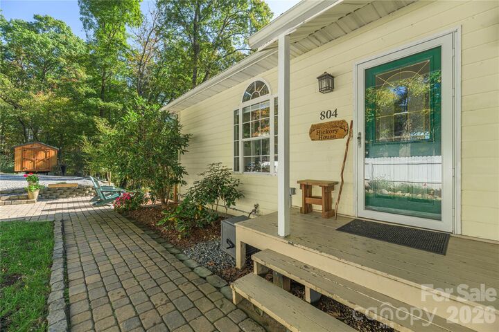 Property Photo:  804 Madison Heights Drive  NC 28753 