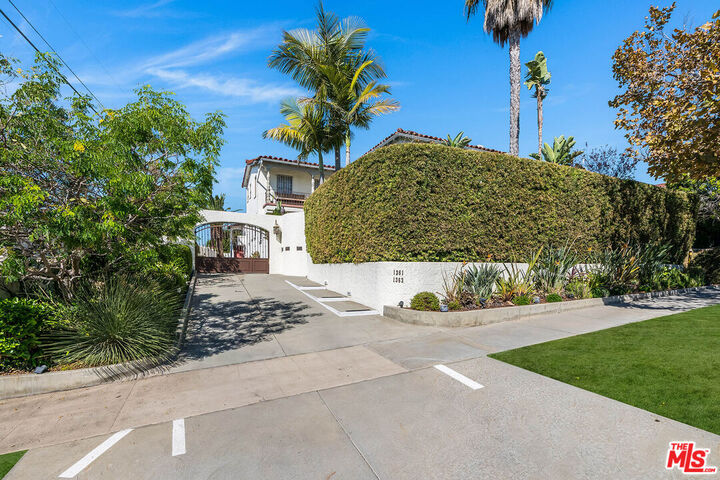 Property Photo: 1361 S Tremaine Ave CA 90019