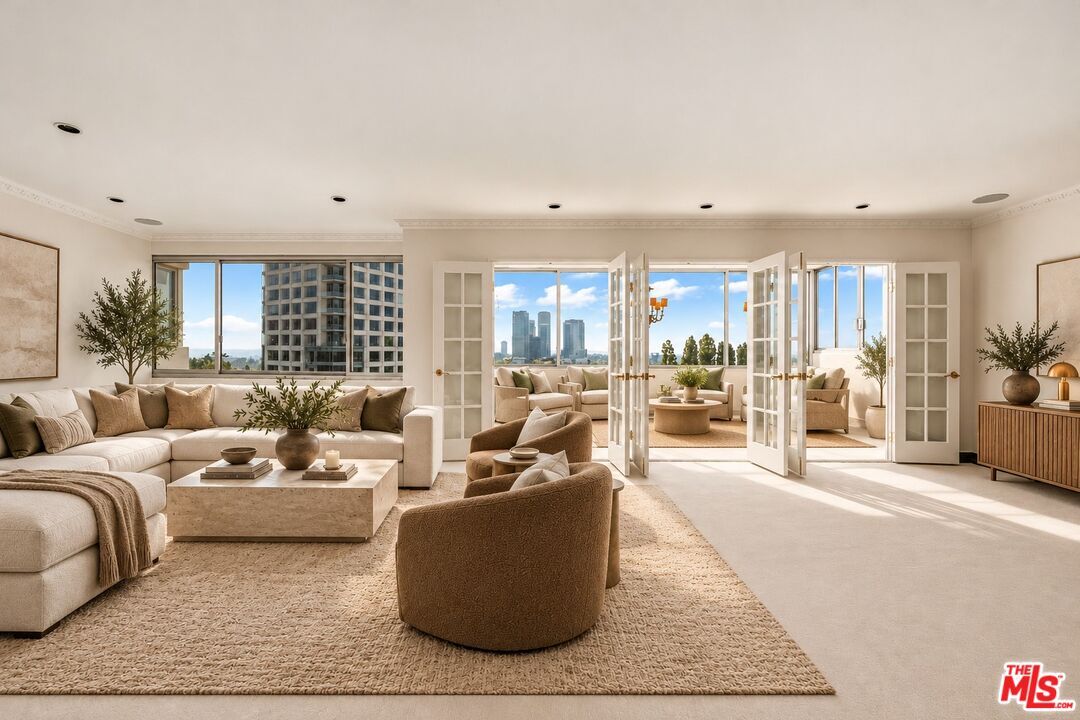 Property Photo:  875 Comstock Ave, Unit 9D  CA 90024 