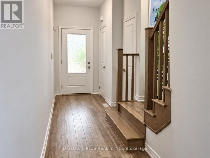 Property Photo:  30 Mockingbird Lane West  ON L8E 0K7 