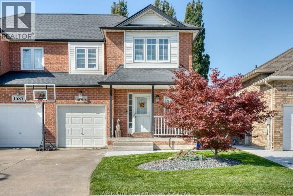 Property Photo: 1589 Heatherglen Drive ON N8N 5B5