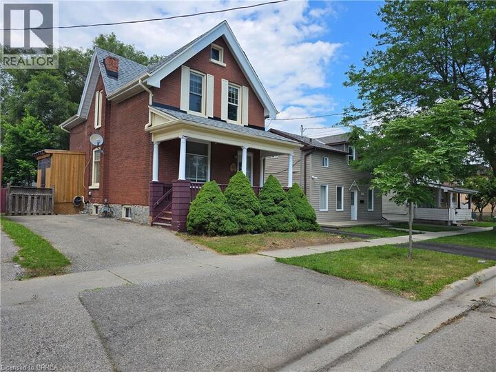 Property Photo:  196 Wellington Street  ON N3S 3Z2 