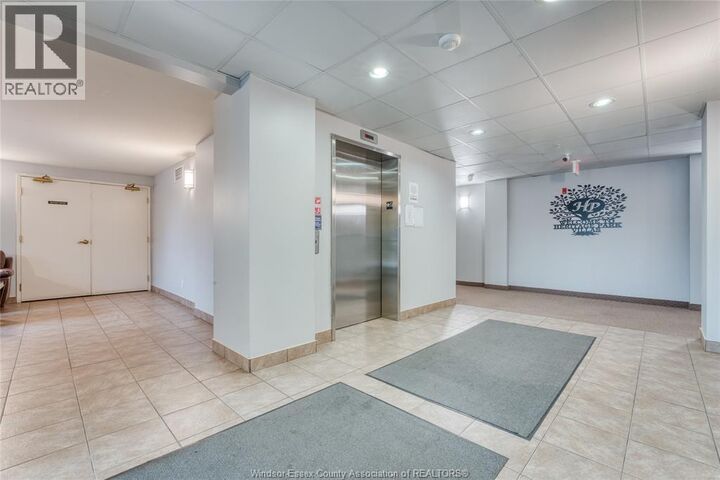Property Photo:  2650 Sandwich West Parkway 402  ON N9H 0A7 