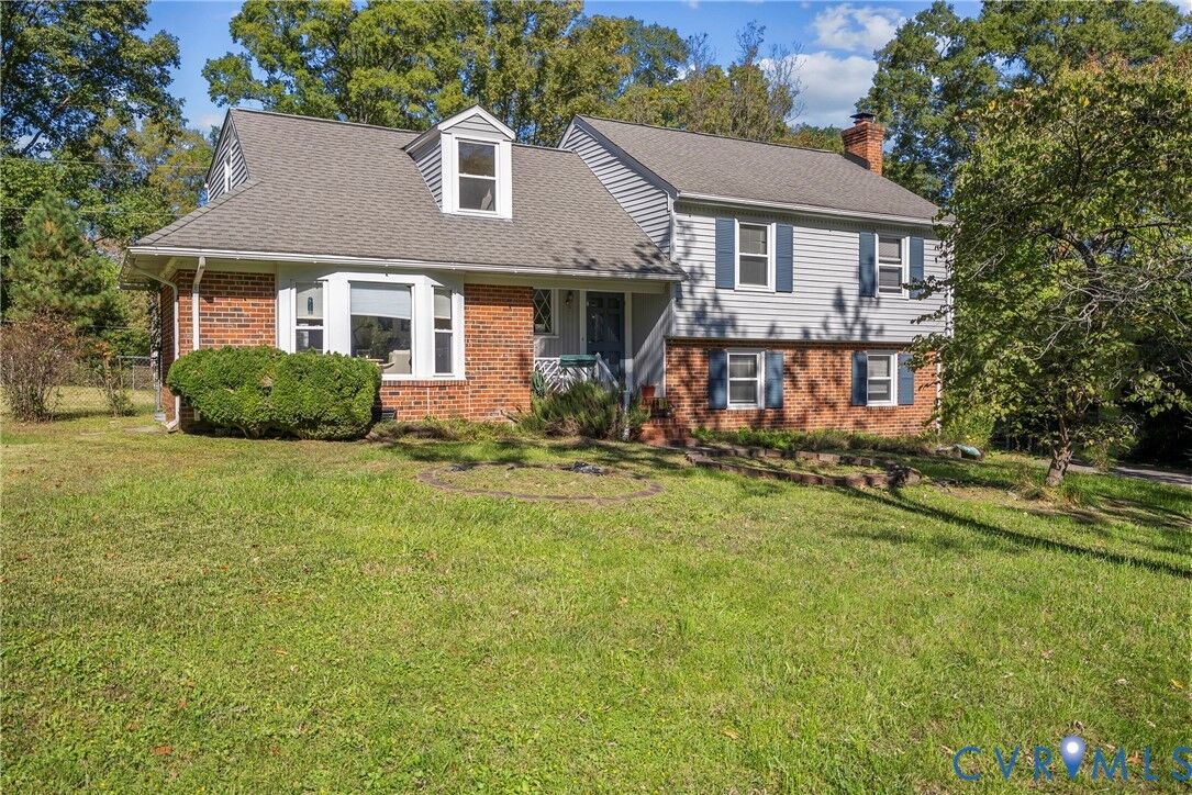 Property Photo:  11414 Creekside Court  VA 23238 