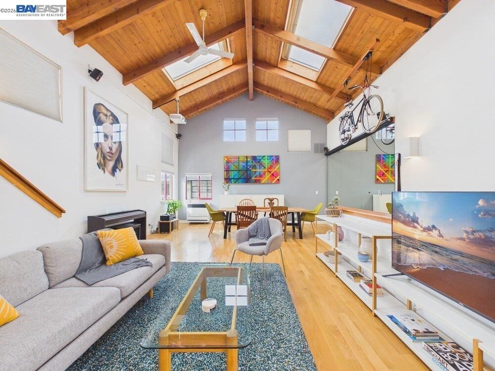 Property Photo: 2932 Filbert St 2 CA 94608