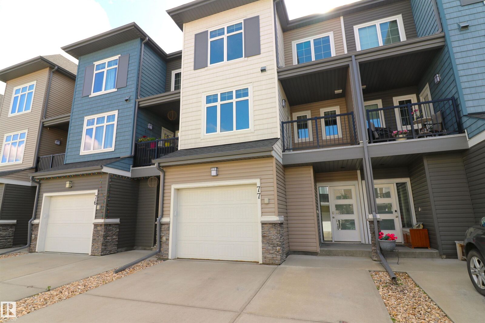 Property Photo:  600 Bellerose Drive 77  AB T8N 7T5 