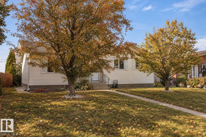 Property Photo:  13304 73 Street NW  AB T5C 0T8 