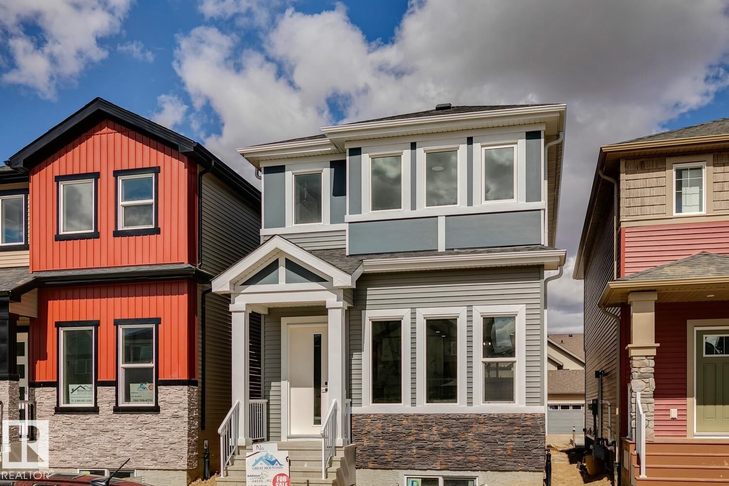 Property Photo:  10249 92A Avenue  AB T8R 2R4 