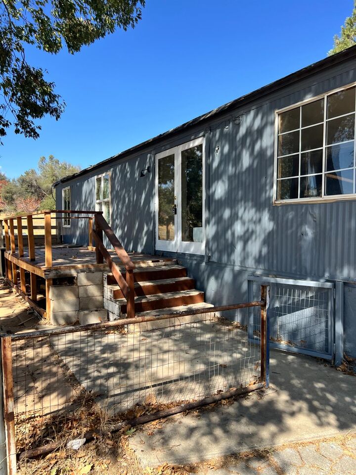 Property Photo:  33249 Road 224 15  CA 93643 