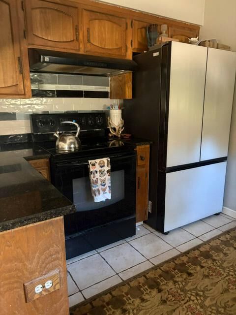 Property Photo: 29573 Jim Bowie Ct CA 93614
