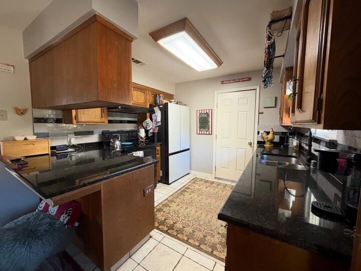 Property Photo:  29573 Jim Bowie Ct  CA 93614 