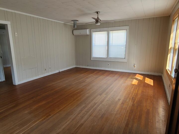 Property Photo: 260 Collins Street TN 37381