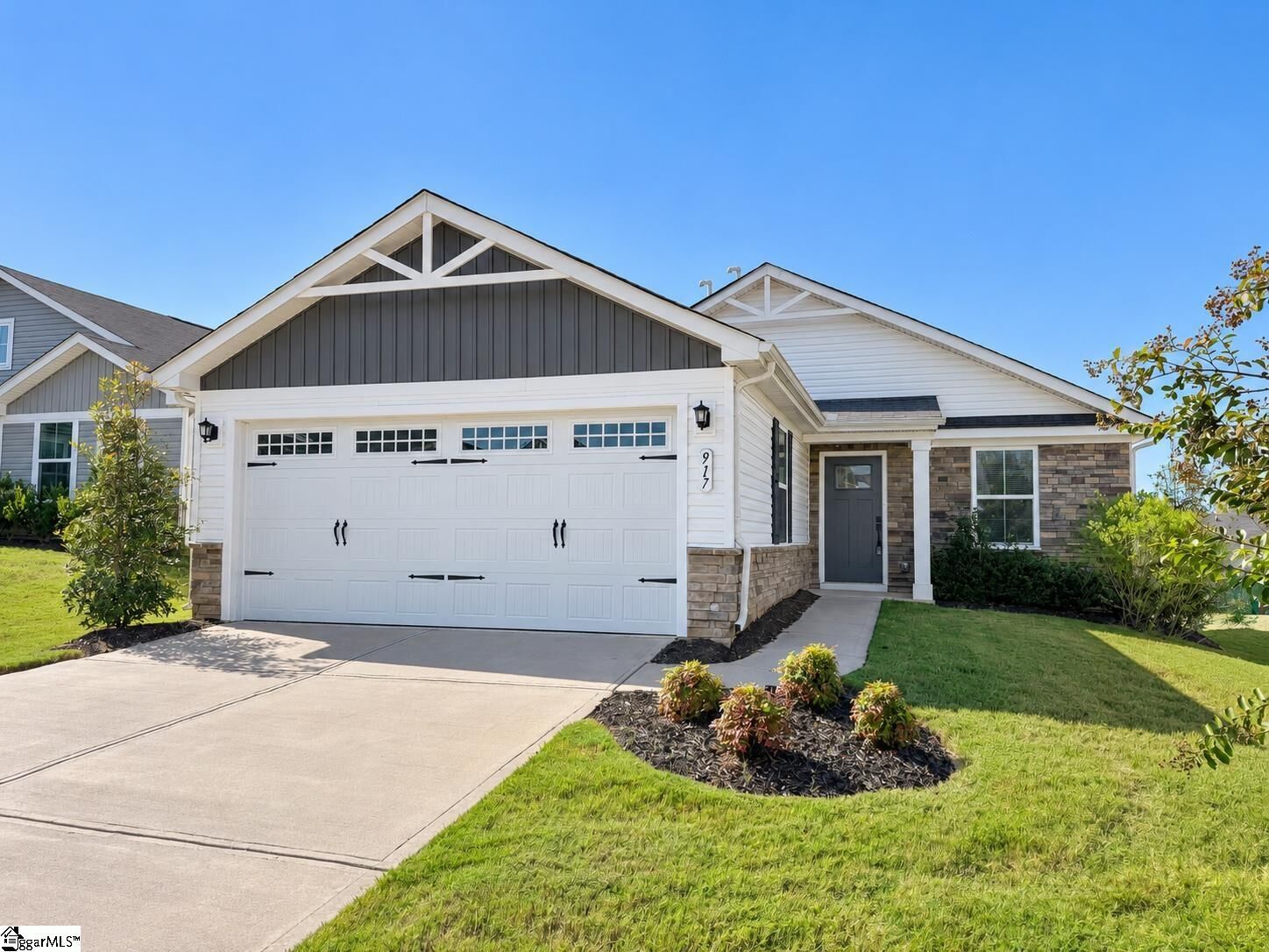 Property Photo:  917 Blue Willow Court  SC 29302 