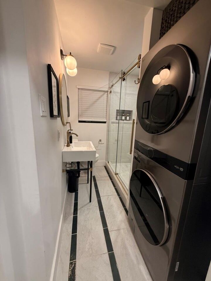 Property Photo:  5844 Darling Street 4  TX 77007 