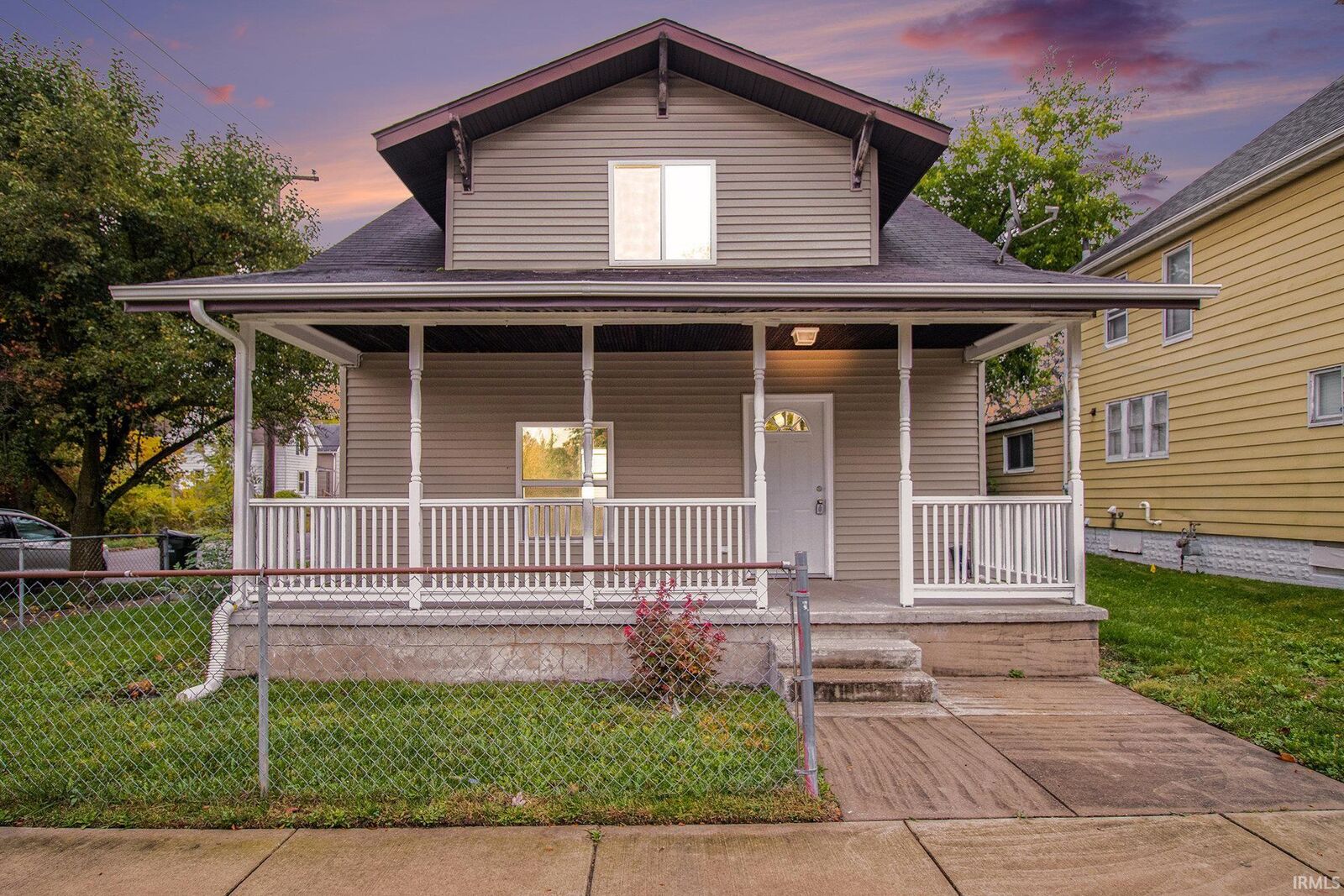 Property Photo:  752 Diamond Avenue  IN 46628-2408 