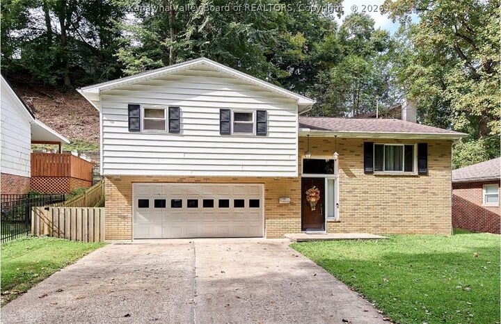 Property Photo:  404 South Street  WV 25303 