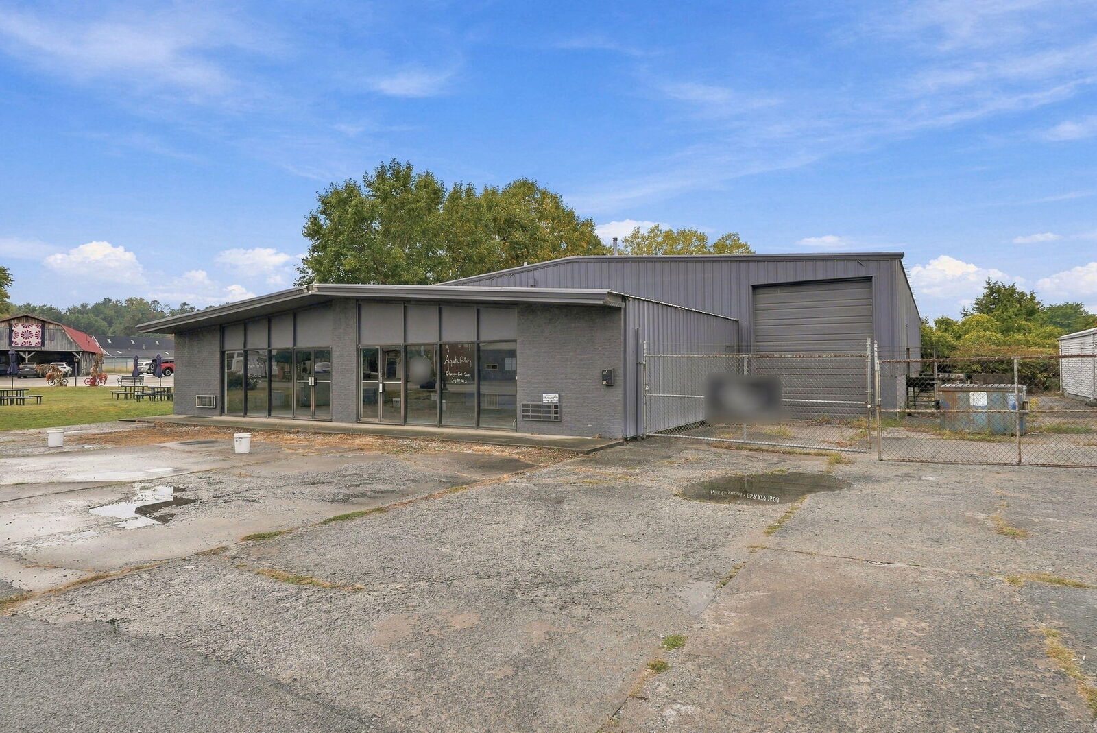 Property Photo: 207 N Broadway Street KY 40403