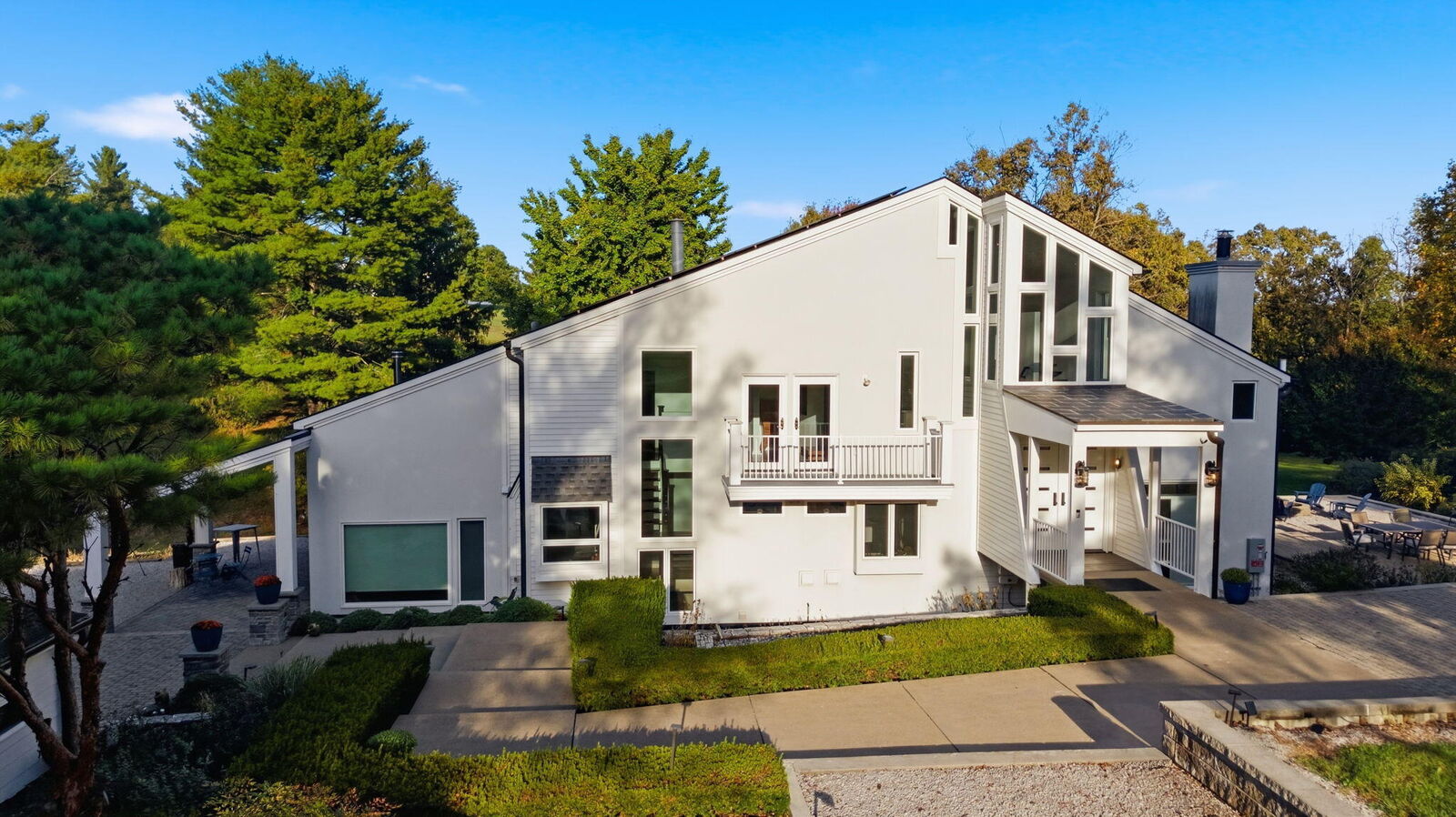 Property Photo:  2000 Hillgate Drive  KY 40515 