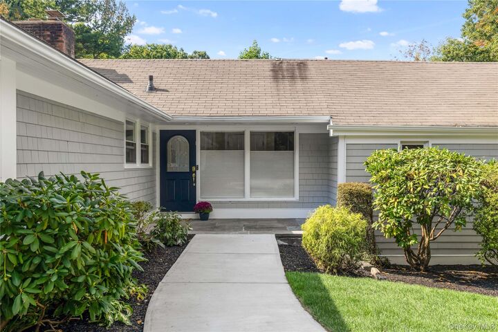 Property Photo:  10 Skyview Drive  NY 10504 