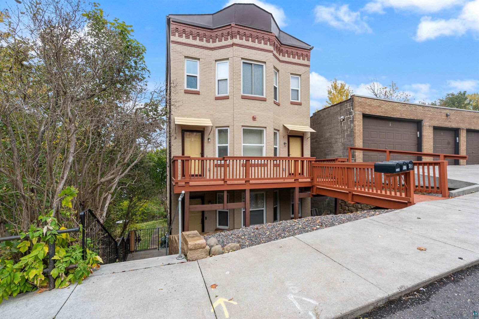 Property Photo:  516 W 5th St 1  MN 55806 