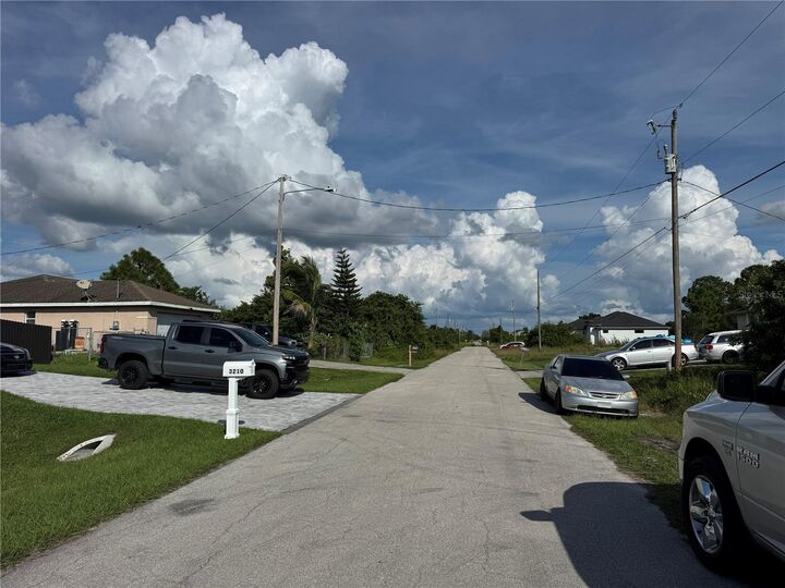 Property Photo:  3215 10th Street SW  FL 33976 