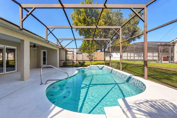 Property Photo:  15929 Mercott Court  FL 34714 