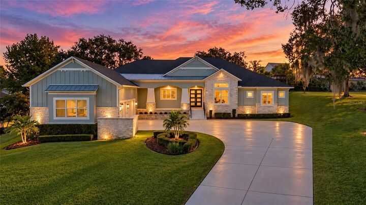 Property Photo:  11906 Heron Cove  FL 34711 