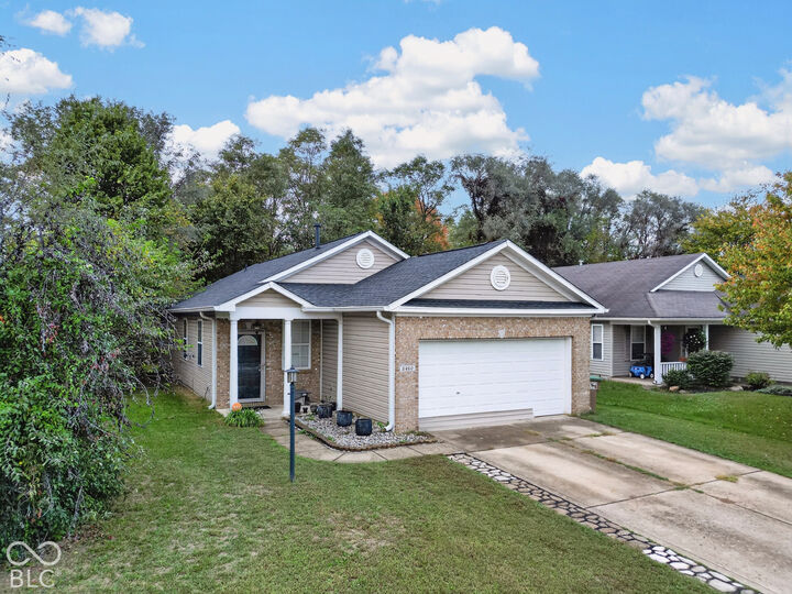 Property Photo:  2460 Lakecrest Drive  IN 47201 