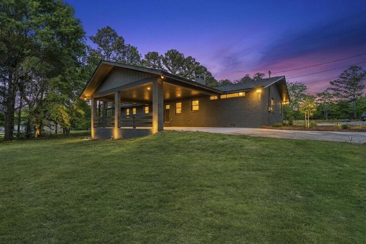 Property Photo: 2128 N Jefferson Street GA 31061