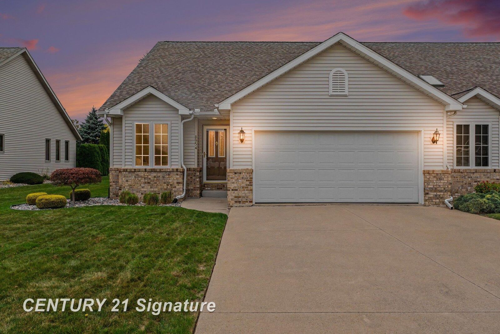 Property Photo:  8954 Brookshire Drive  MI 48609 