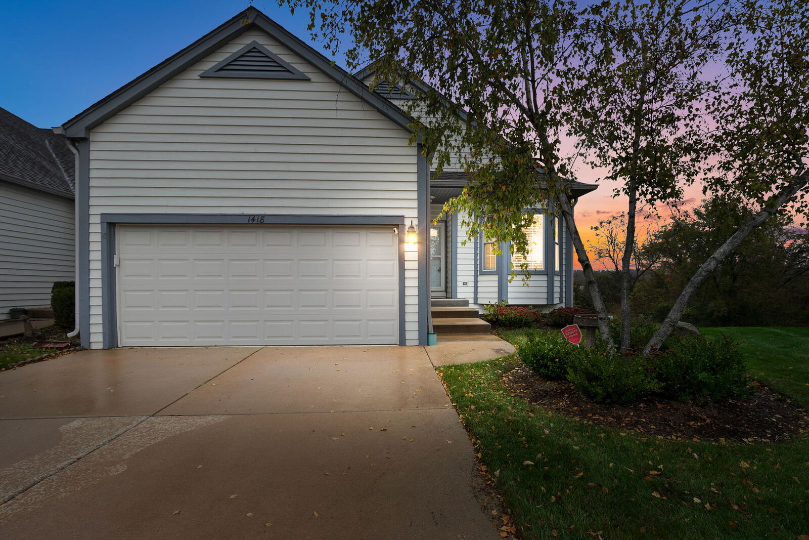 Property Photo: 1418 Garnet Court IL 60031